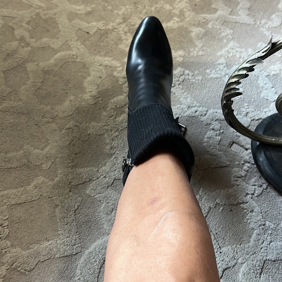 Loui Vuitton boots authentic - Picture 8 of 12